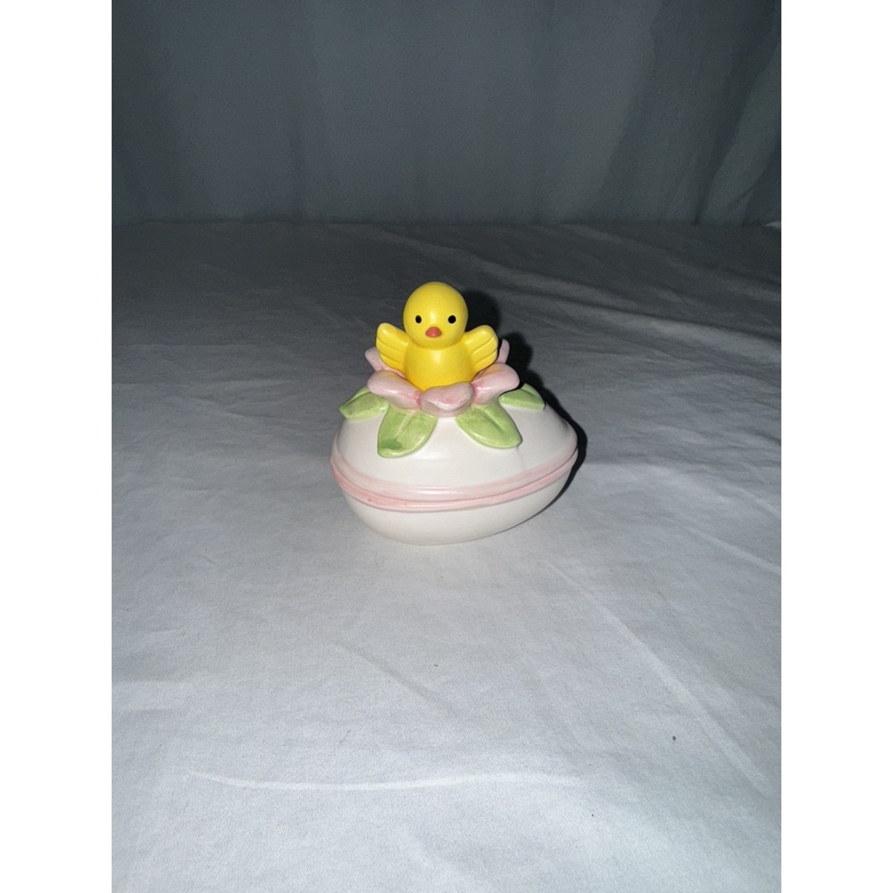 Dakin Easter 3.5" Baby Bird in Flower 2 Piece Trinket Box Egg Figurine 1984 VTG